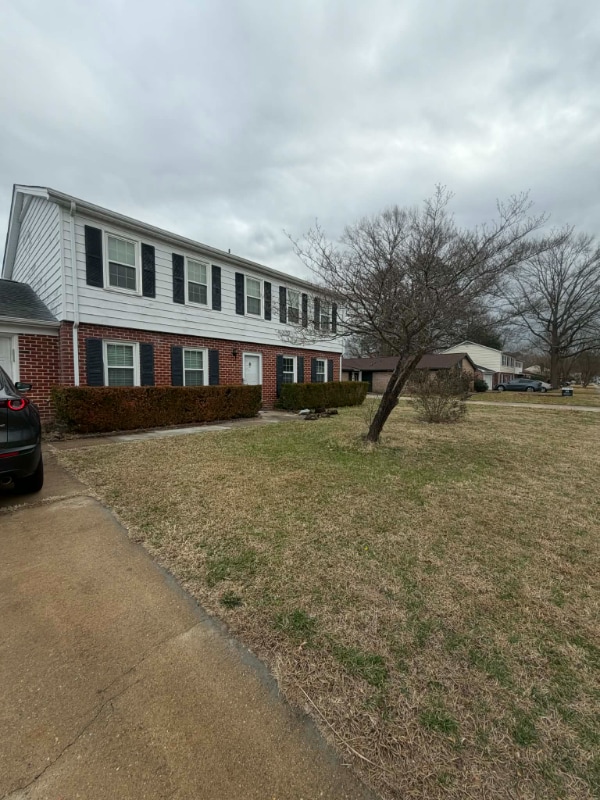 property at 224 Commodore Dr