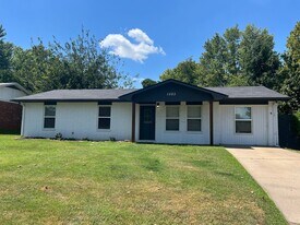 1503 14th Cir in Barling, AR - Building Photo
