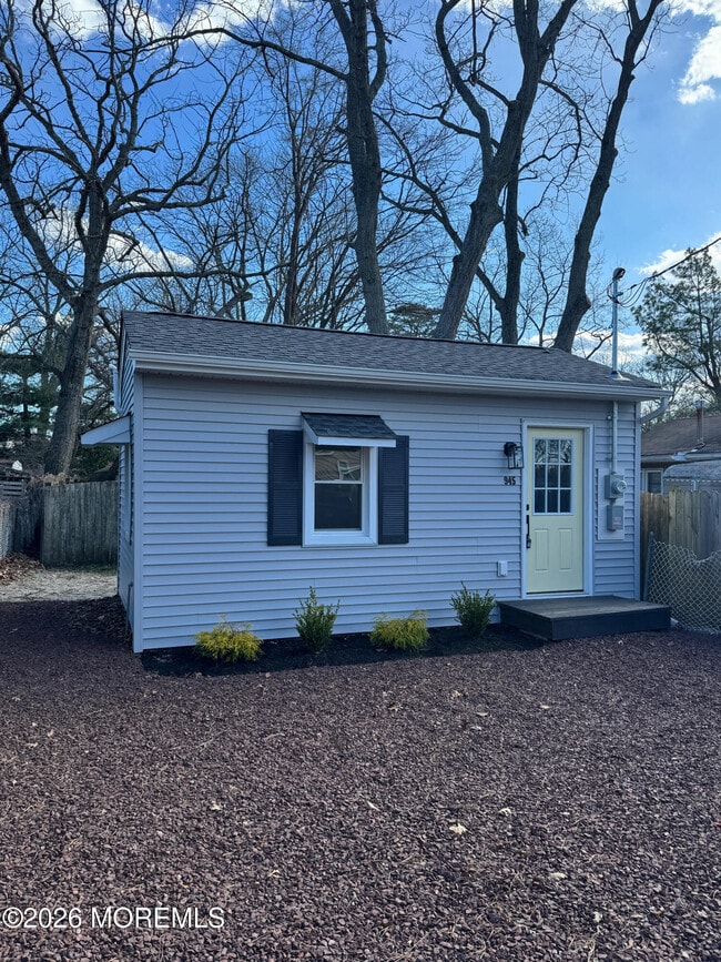 945 Linden Ave in Brick, NJ - Building Photo - Building Photo