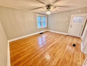 1240 Hawthorne Pl in Richmond Heights, MO - Foto de edificio - Building Photo