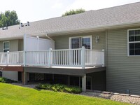 11532 Alpine Dr in Monticello, MN - Foto de edificio - Building Photo