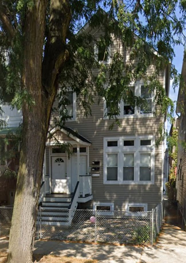 property at 2434 W Moffat St