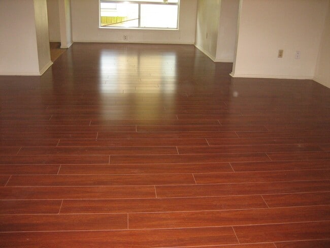 331 Cobbleton Dr in Houston, TX - Building Photo - Building Photo