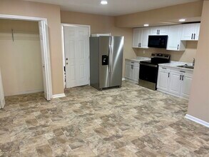 42 Seaview Ave in Jersey City, NJ - Building Photo - Building Photo