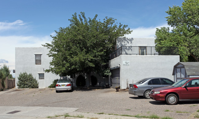 3121 Lori Pl in Albuquerque, NM - Building Photo - Building Photo