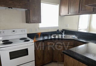 315 W Albatross Ave in Pharr, TX - Building Photo - Building Photo