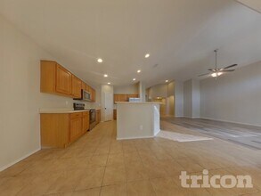 8625 W Chickasaw St in Tolleson, AZ - Foto de edificio - Building Photo