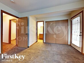 751 Serendipity Dr in Aurora, IL - Foto de edificio - Building Photo