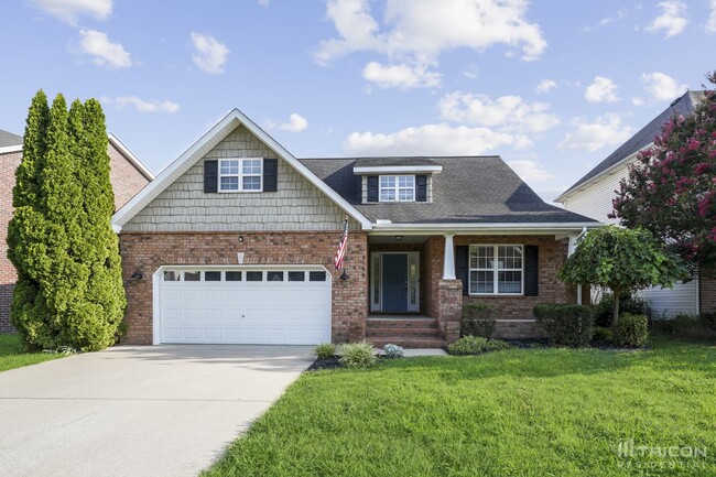 property at 2156 Aberdeen Cir