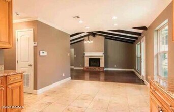 403 Yvette Marie Dr in Lafayette, LA - Building Photo - Building Photo