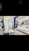 825 S Kedzie Ave, Unit Room Rental Medical Dist. in Chicago, IL - Foto de edificio - Building Photo