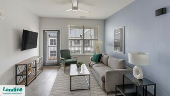 560 Jack Clift Blvd in Madison, AL - Building Photo