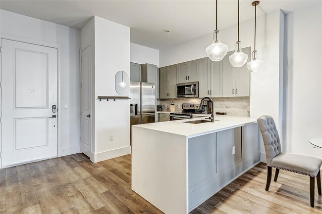 property at 1508 Blodgett St