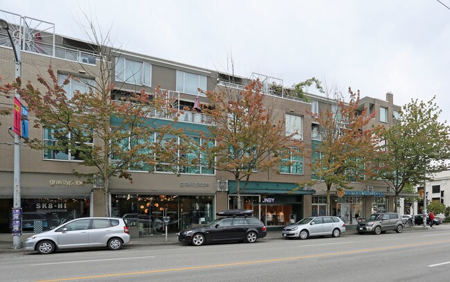 2201-2209 4th Ave W in Vancouver, BC - Building Photo - Building Photo