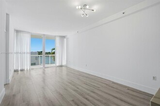 6580 Indian Creek Dr in Miami Beach, FL - Building Photo - Building Photo