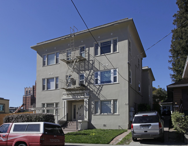 437 Euclid Ave in Oakland, CA - Foto de edificio - Building Photo