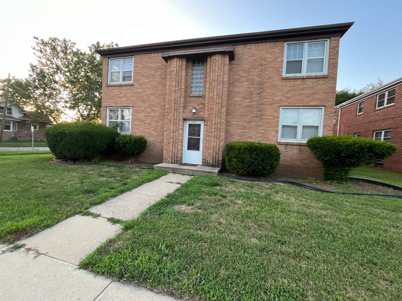 2125 Auburn St in Rockford, IL - Building Photo