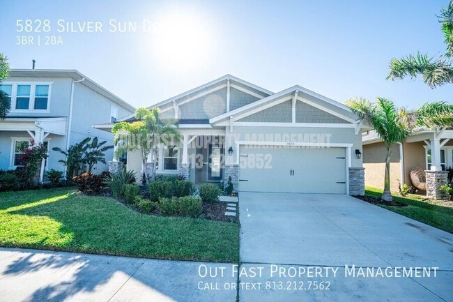5828 Silver Sun Dr in Apollo Beach, FL - Building Photo - Building Photo