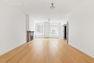 69 Hudson Ave in Brooklyn, NY - Building Photo - Building Photo