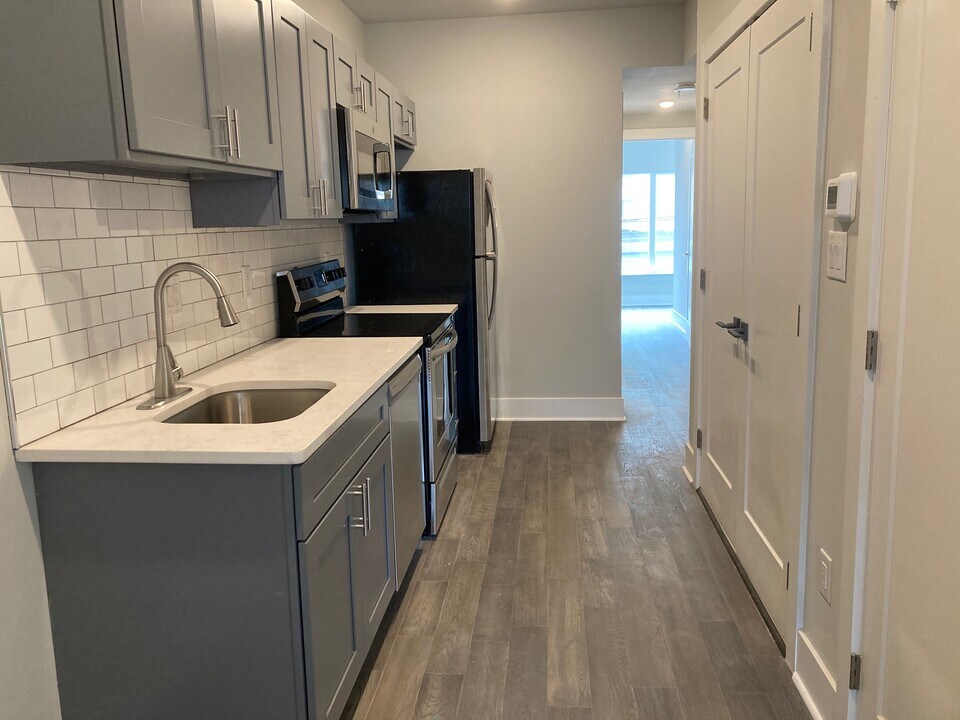 5432 Pine St, Unit 1 Photo