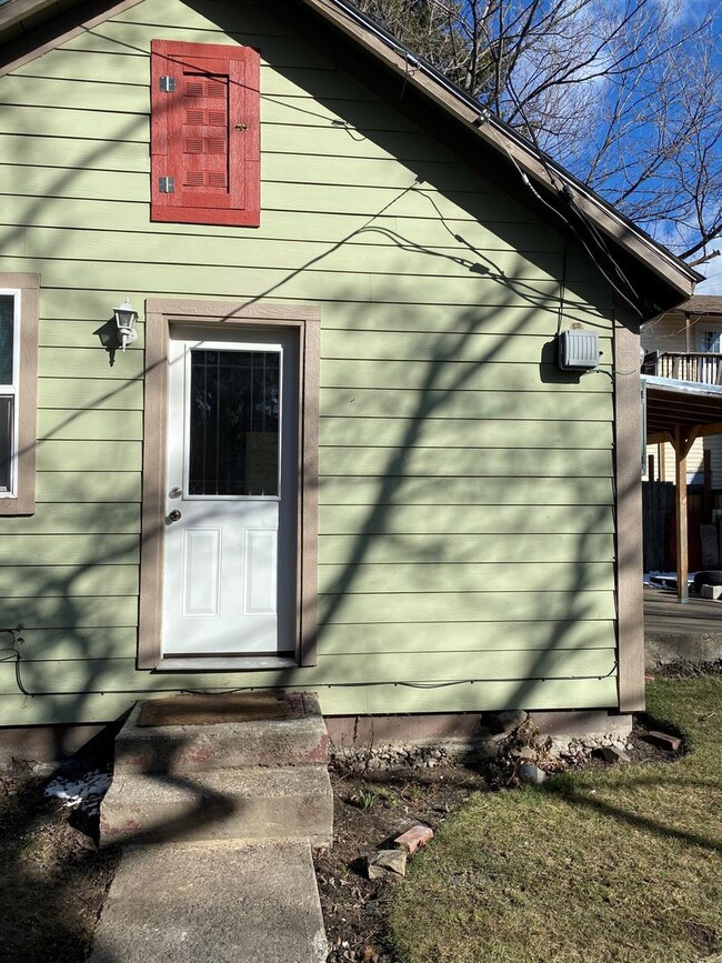 2001 N Fir St in La Grande, OR - Building Photo - Building Photo