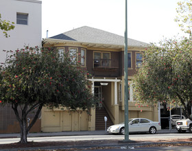 551 W Grand Ave in Oakland, CA - Building Photo - Building Photo