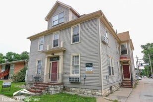 412 N 11th St in Manhattan, KS - Building Photo