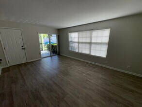 102 N Lakeside Dr in Lake Worth Beach, FL - Building Photo - Building Photo