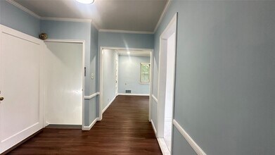 73-28 199th St in Queens, NY - Building Photo - Building Photo
