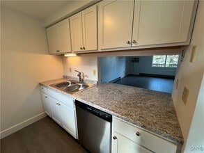 47 W Utica St in Oswego, NY - Building Photo - Building Photo