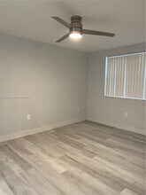2871 N Oakland Forest Dr, Unit 102 in Oakland Park, FL - Building Photo - Building Photo