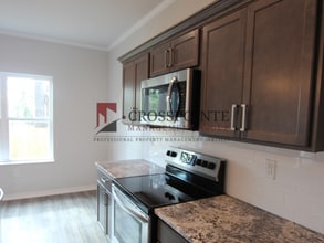 1927 Lindbergh Dr in Tyler, TX - Building Photo - Building Photo