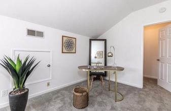 2528 Yerba Hills Ct, Unit 2528 Yerba Hills in San Jose, CA - Building Photo - Building Photo