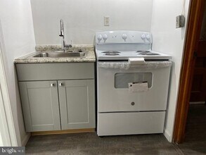 7406 Austin St in Annandale, VA - Building Photo - Building Photo