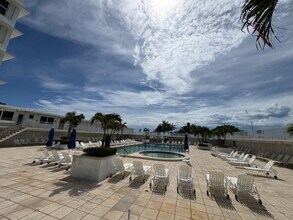 4747 Collins Ave in Miami Beach, FL - Building Photo - Building Photo