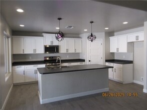 3042 Mallory Loop in Kingman, AZ - Foto de edificio - Building Photo