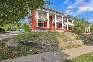 3224-3226 E 8th St in Kansas City, MO - Building Photo