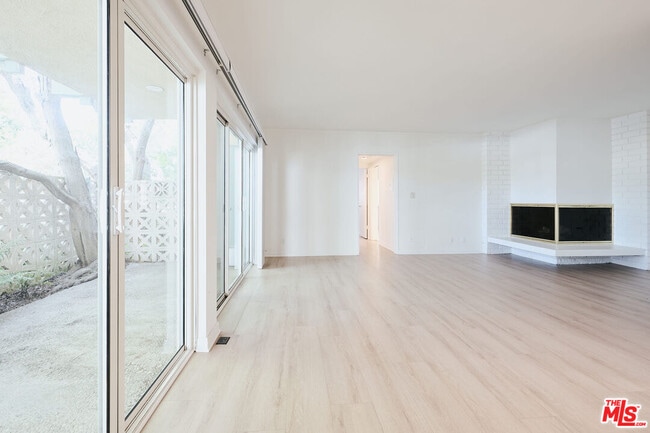 property at 7712 Pso Del Rey