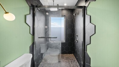 1852 N Marshall St, Unit 0122 in Philadelphia, PA - Building Photo - Building Photo