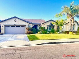14612 Tralee Dr in Bakersfield, CA - Building Photo