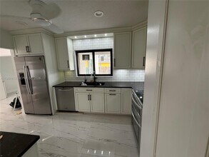 11100 NW 21st St in Sunrise, FL - Building Photo - Building Photo