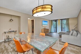 2070 Homewood Blvd, Unit crosswind in Delray Beach, FL - Building Photo