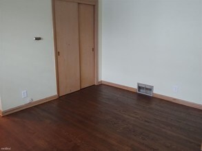 3239 S 76th St-Unit -Apt 2 in Milwaukee, WI - Building Photo - Building Photo