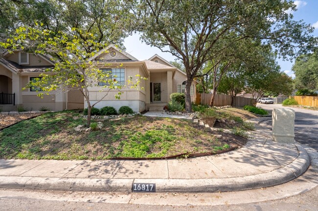 16817 Brookwood in San Antonio, TX - Building Photo - Building Photo