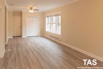 648 W Roscoe St, Unit 2S in Chicago, IL - Building Photo - Building Photo