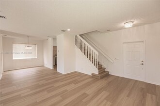 1326 Majesty Terrace in Weston, FL - Building Photo - Building Photo