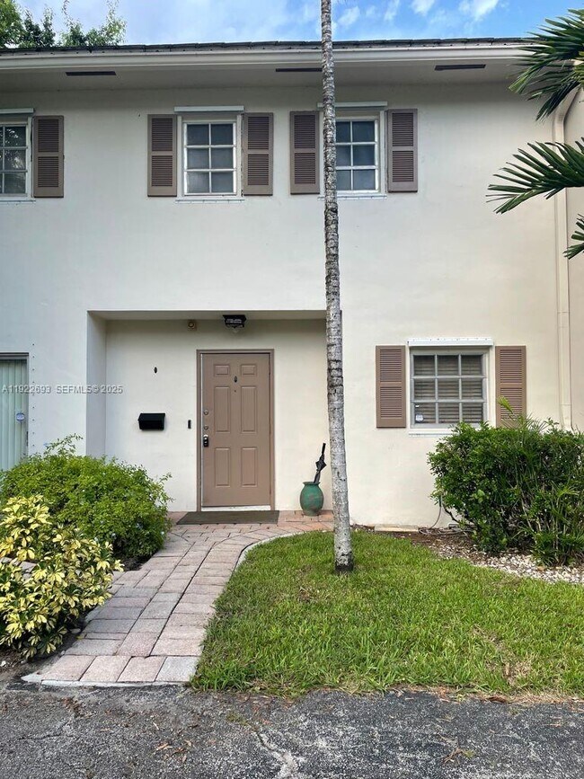 3141 N Palm Aire Dr in Pompano Beach, FL - Building Photo - Building Photo