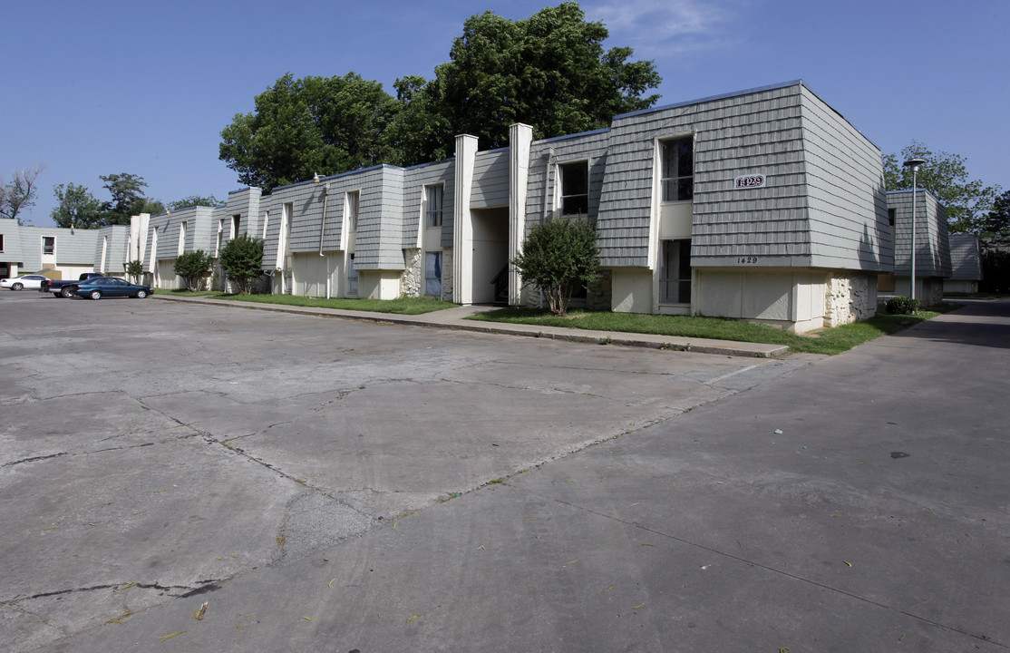 New Haven Apartments in Tulsa, OK - Building Photo