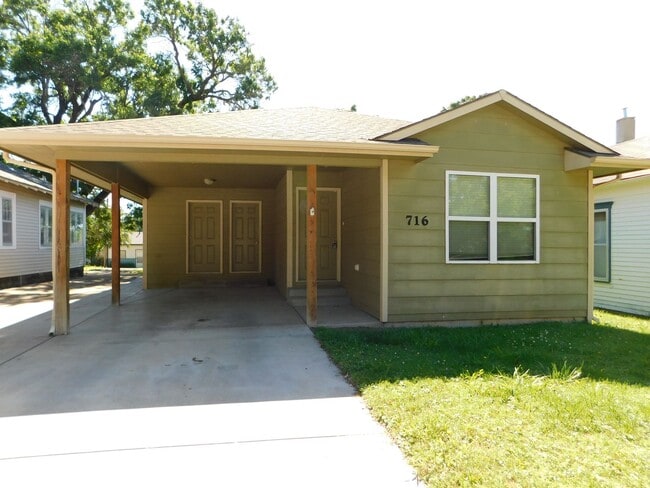 property at 716 S Star St