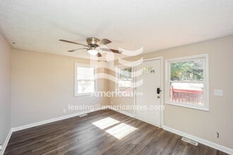 225 Holly Smith Dr in Mcdonough, GA - Building Photo - Building Photo